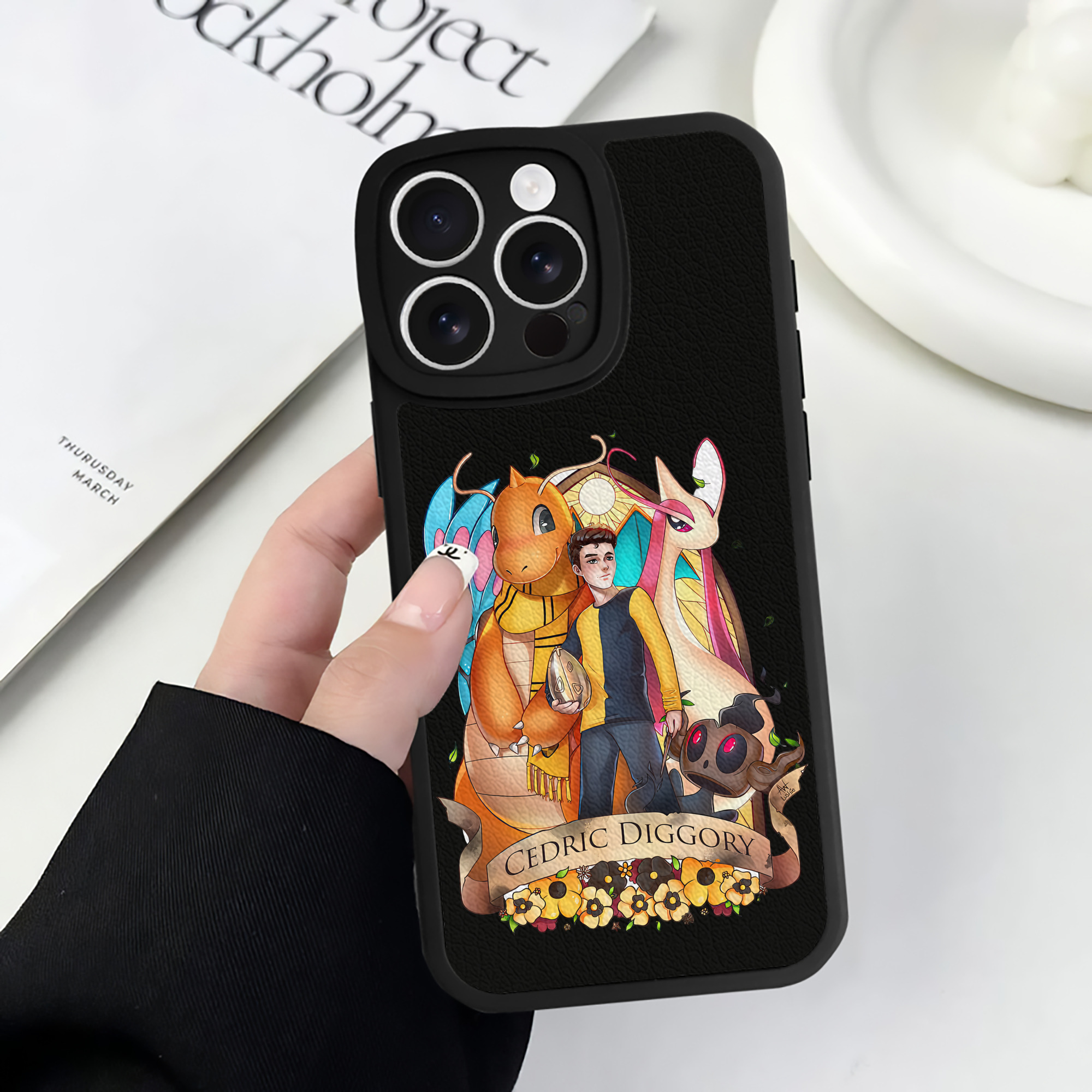 （画像用） Harry Potter ハリー・ポッターシリーズ 【iPhone 16シリーズ対応】シリコンスマホケース（レザー調） 材質：シリコン